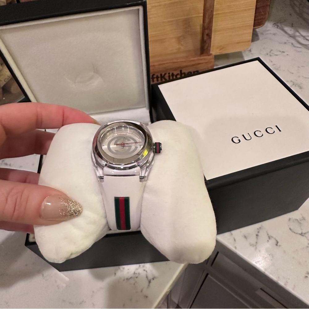 Gucci Sync Sport Watch with White Rubber Logo Band Unisex Stainless Steel